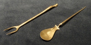 Silver Byzantine fork and spoon, with animal-hoof finial. Image: Daderot, Wikimedia Commons, 7 September 2012